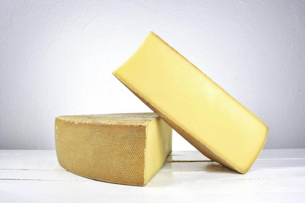 Produktfoto zu Hausbergkäse (ca. 300 g)