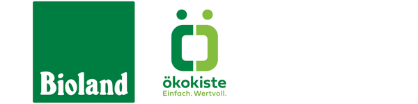 KI generiert: Zwei grüne Logos, links "Bioland" und rechts "ökokiste Einfach. Wertvoll.".