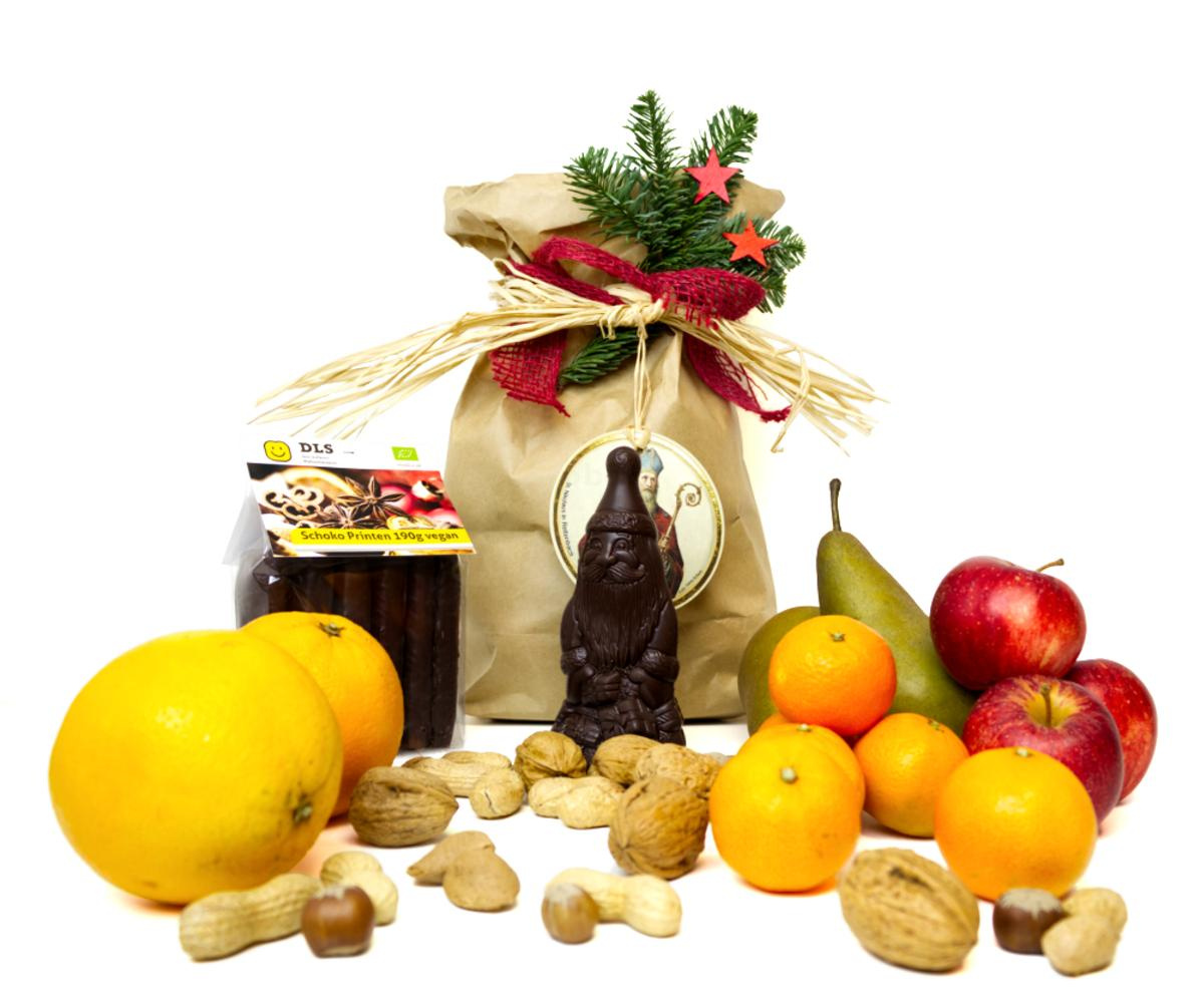 Nikolaustüte (Vegan), mit gemischten Nüssen, Obst & Süßem